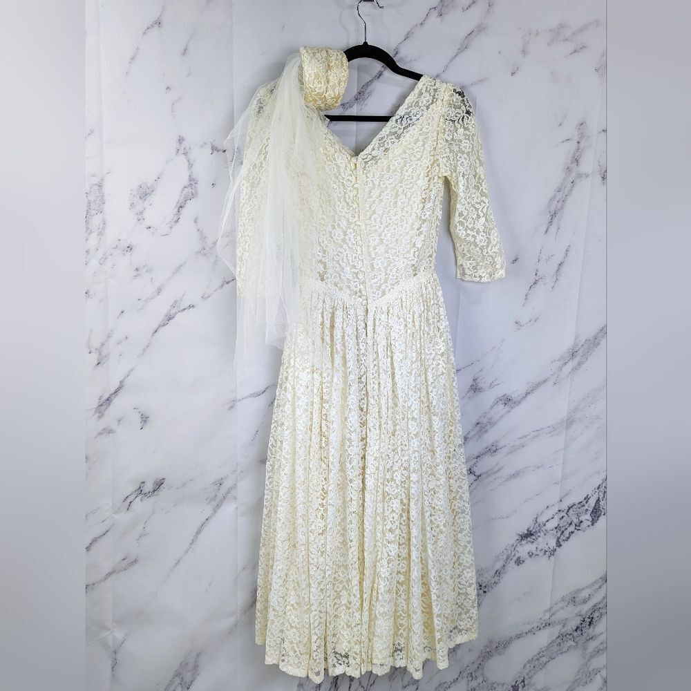 1950s Wedding Dress Lace Tea Length Matching Veil Covered Buttons V-Neck Size XS